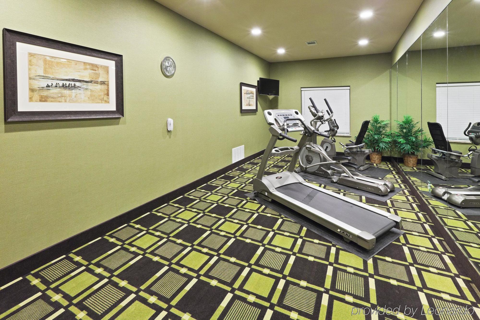 Holiday Inn Express & Suites Brady By Ihg Facilidades foto