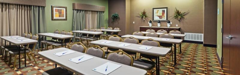 Holiday Inn Express & Suites Brady By Ihg Exterior foto