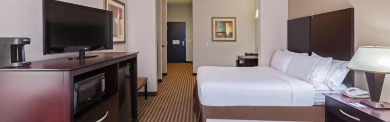 Holiday Inn Express & Suites Brady By Ihg Exterior foto